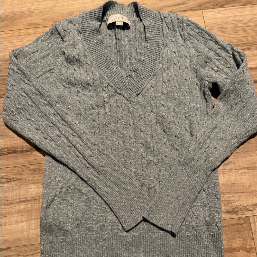 LOFT Heather Gray Cable Knit V-Neck Sweater